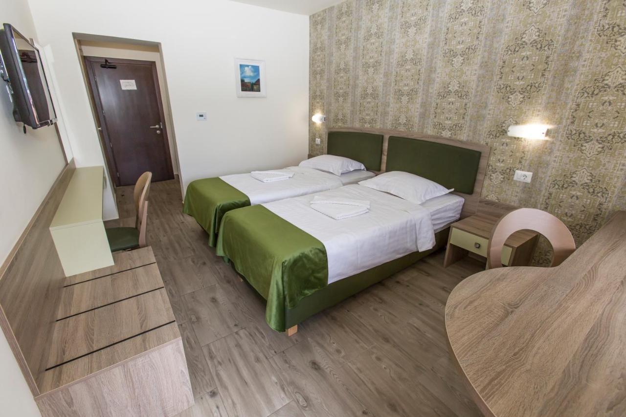 Hotel Olanesti & Spa Medical Бэи­ле-Олэ­неш­ти Экстерьер фото