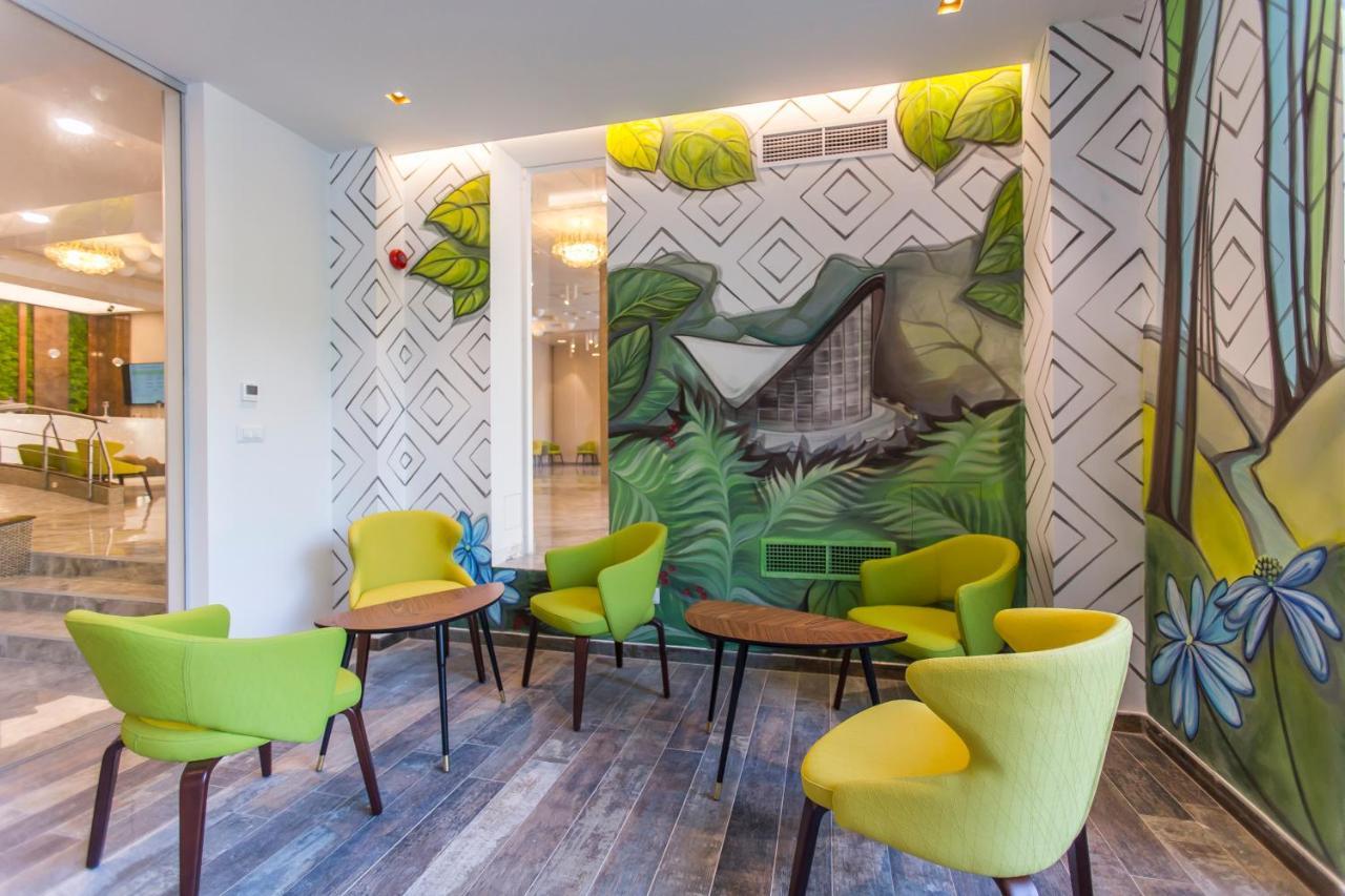 Hotel Olanesti & Spa Medical Бэи­ле-Олэ­неш­ти Экстерьер фото